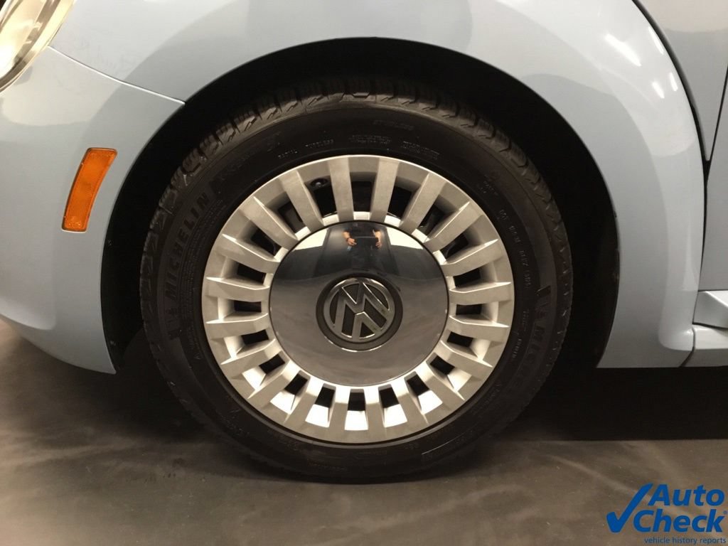 Used 2013 Volkswagen Beetle 2.5 FWD image 27