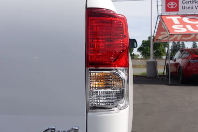 Used 2010 Toyota Tundra 4x4 Double Cab image 8