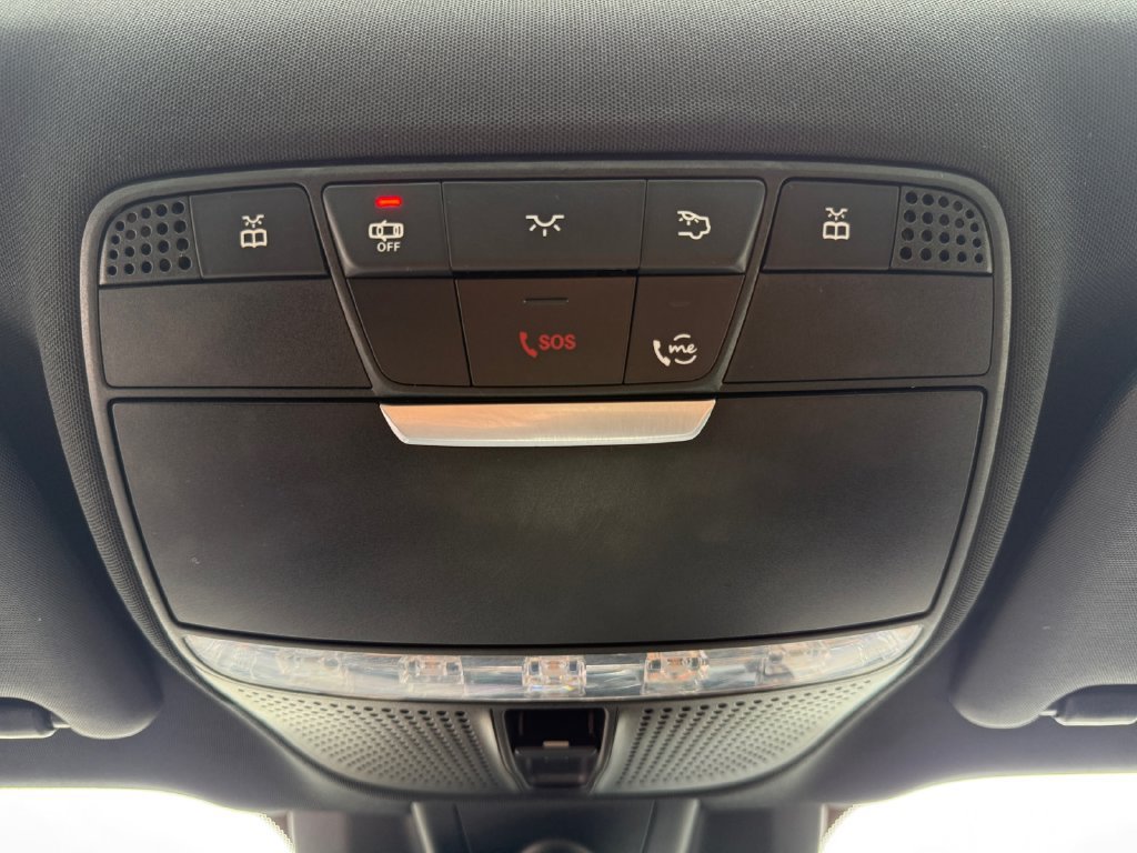 Used 2023 Mercedes-Benz E 350 4MATIC Sedan image 17