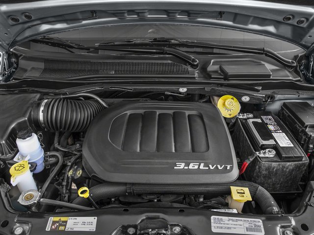 Certified 2016 Chrysler Town & Country Touring w/ Driver Convenience Group FWD image 13