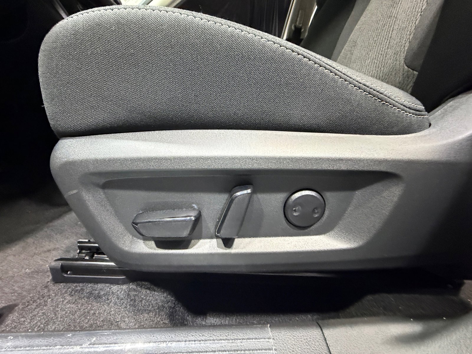 New 2026 Nissan Rogue SV FWD image 14