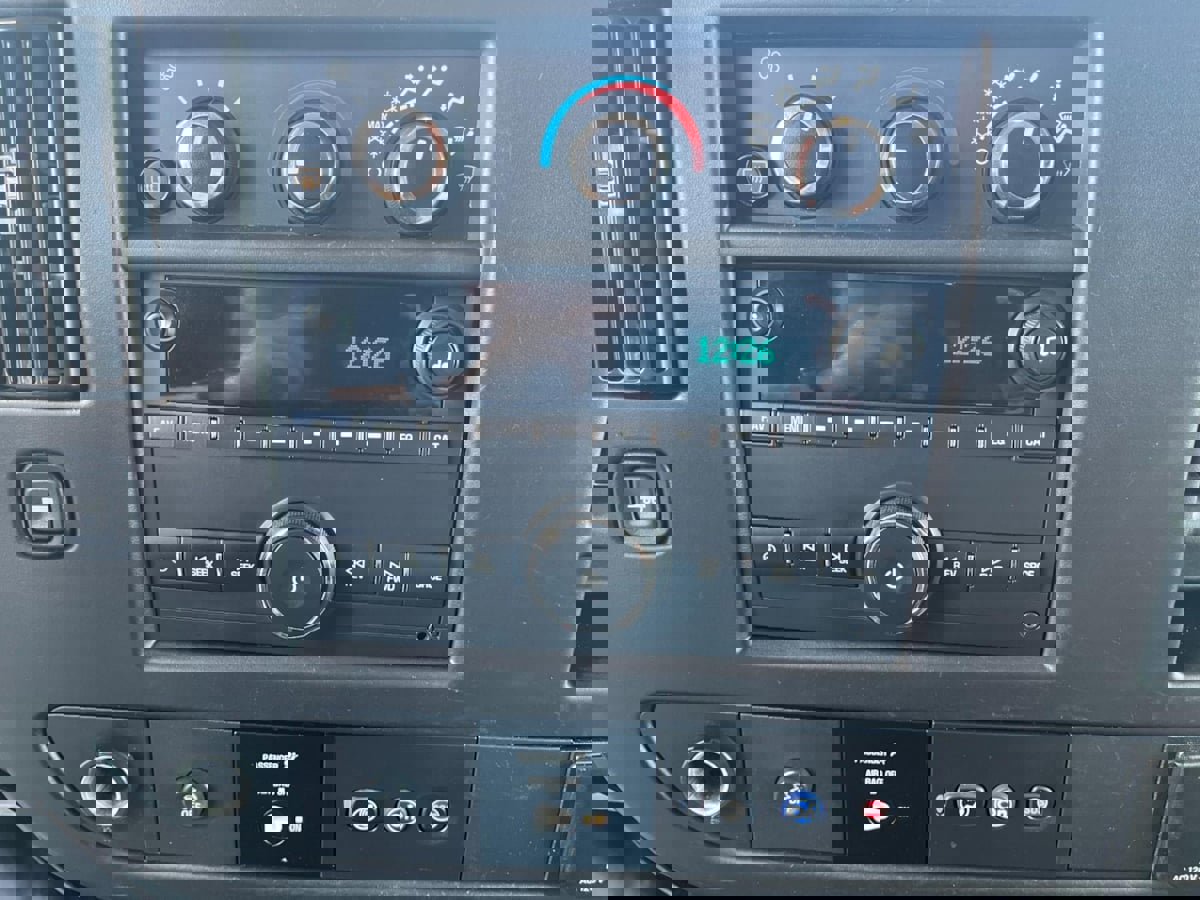 Used 2020 Chevrolet Express 3500 LS image 16