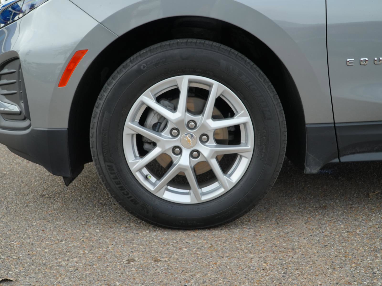 Used 2023 Chevrolet Equinox LS FWD image 10