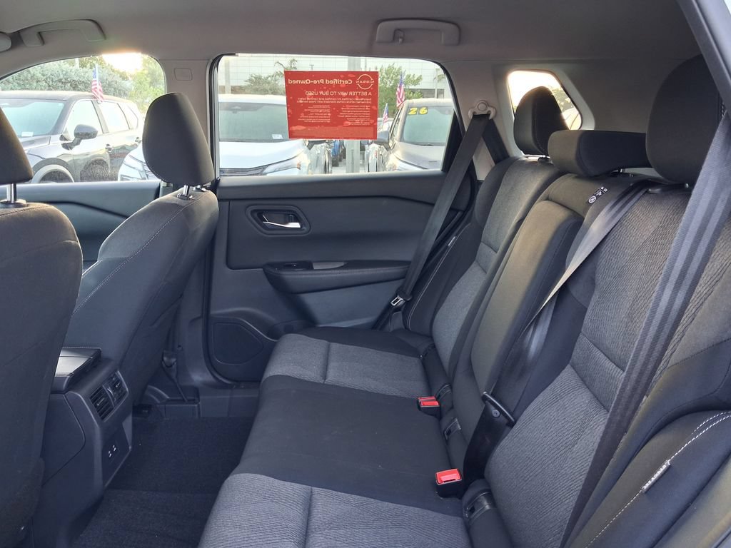 Used 2026 Nissan Rogue SV FWD image 17