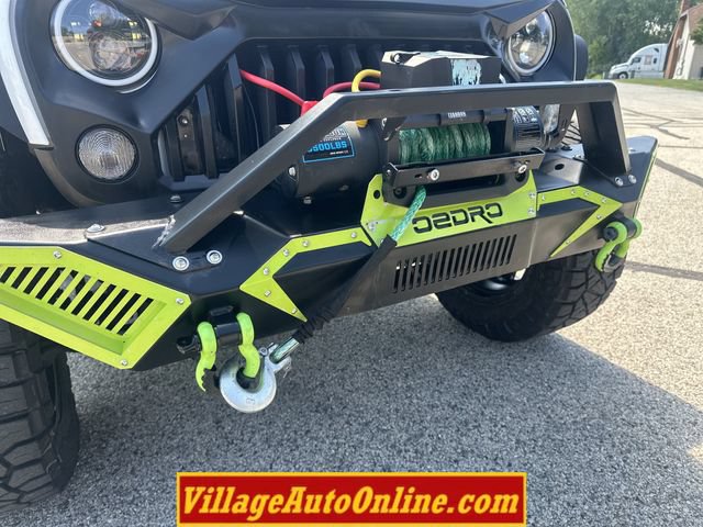 Used 2016 Jeep Wrangler Unlimited Sahara w/ Connectivity Group AWD/4WD image 8