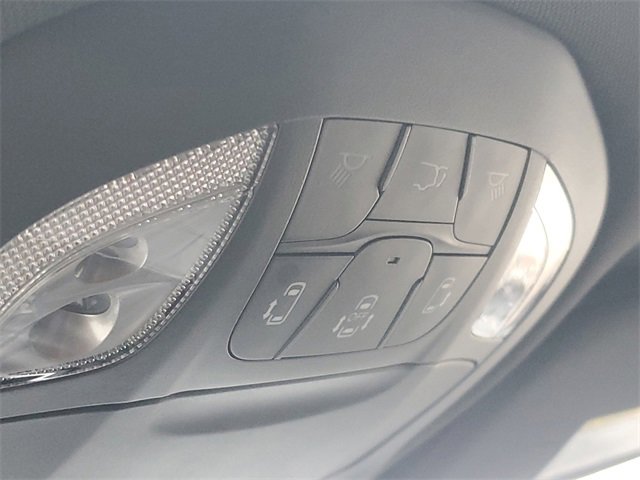 New 2026 Chrysler Pacifica Limited w/ Uconnect Theater Family Group image 32