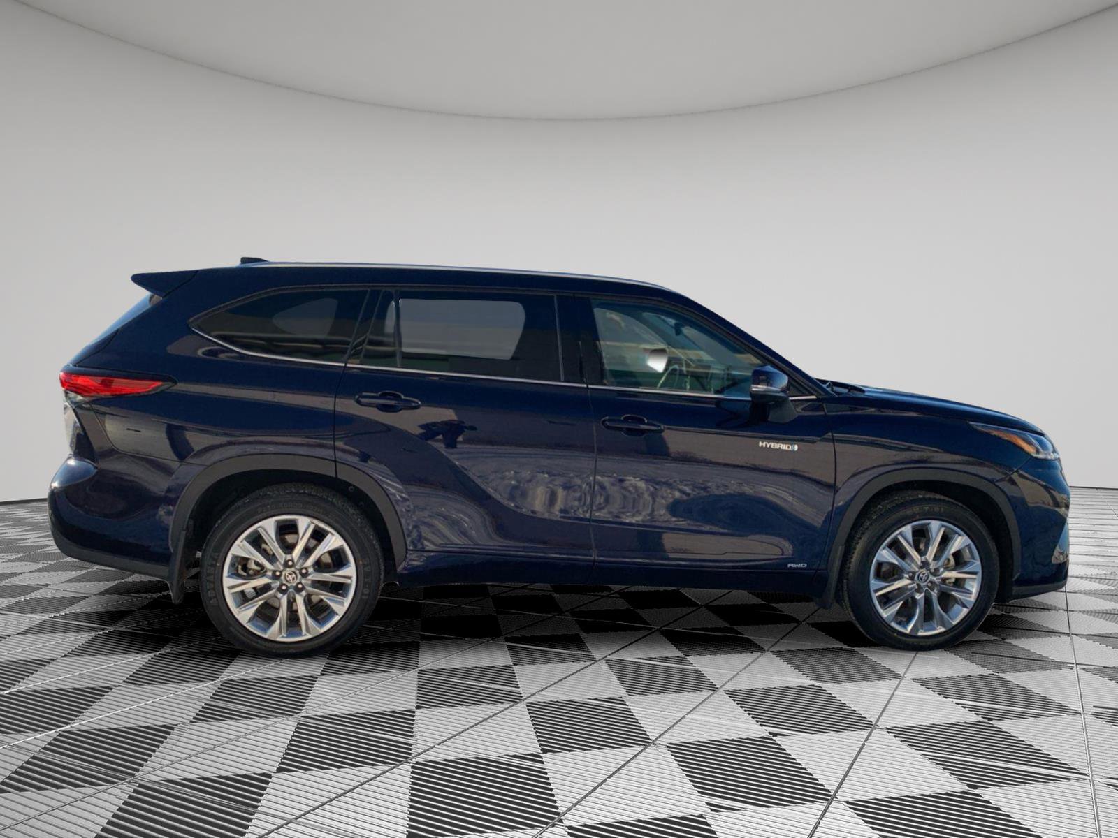 Used 2021 Toyota Highlander Limited image 12