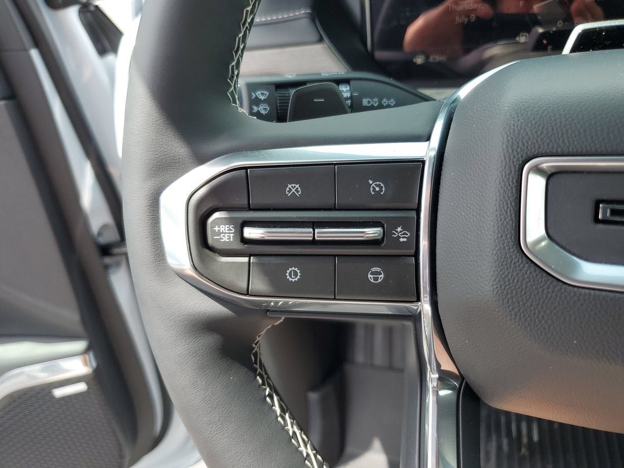 New 2026 GMC Acadia Denali w/ Super Cruise Package FWD image 28
