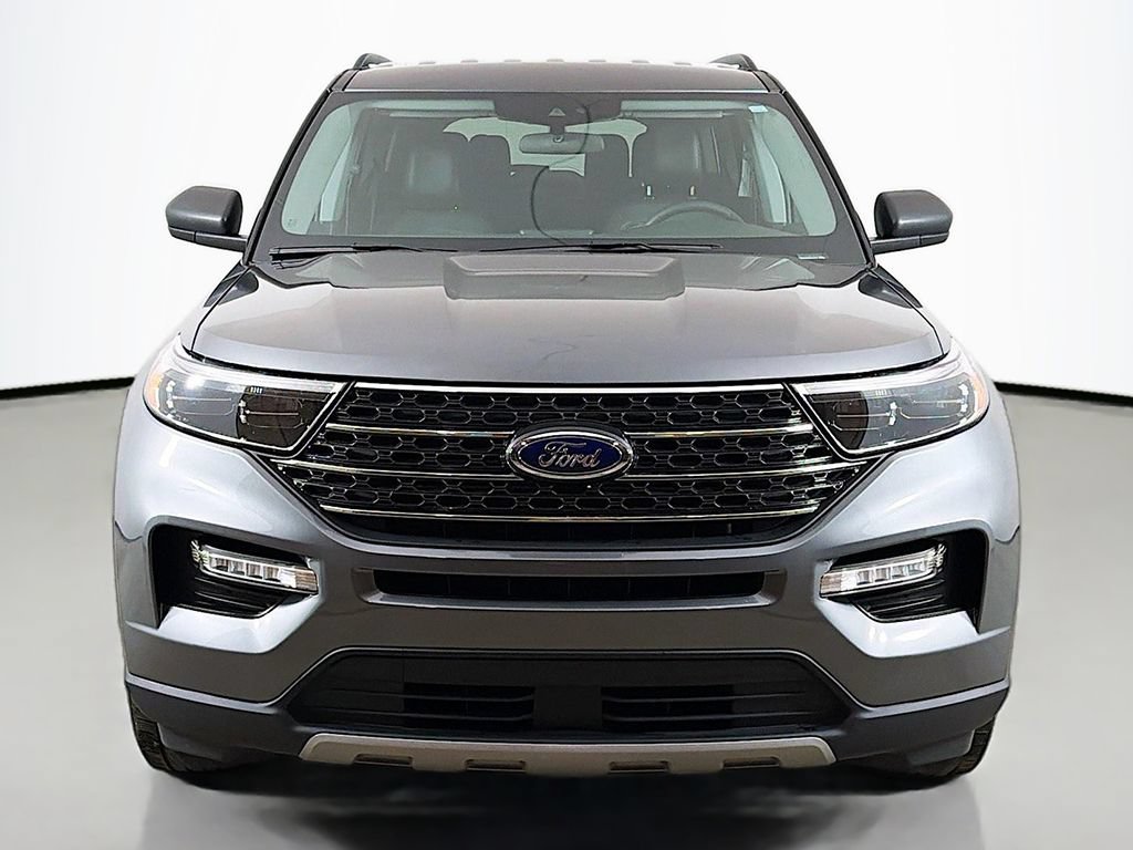 Used 2024 Ford Explorer XLT w/ Equipment Group 202A AWD/4WD image 14
