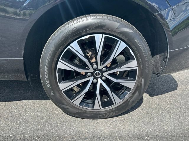 Certified 2024 Volvo XC60 B5 Core w/ Climate Package AWD/4WD image 9