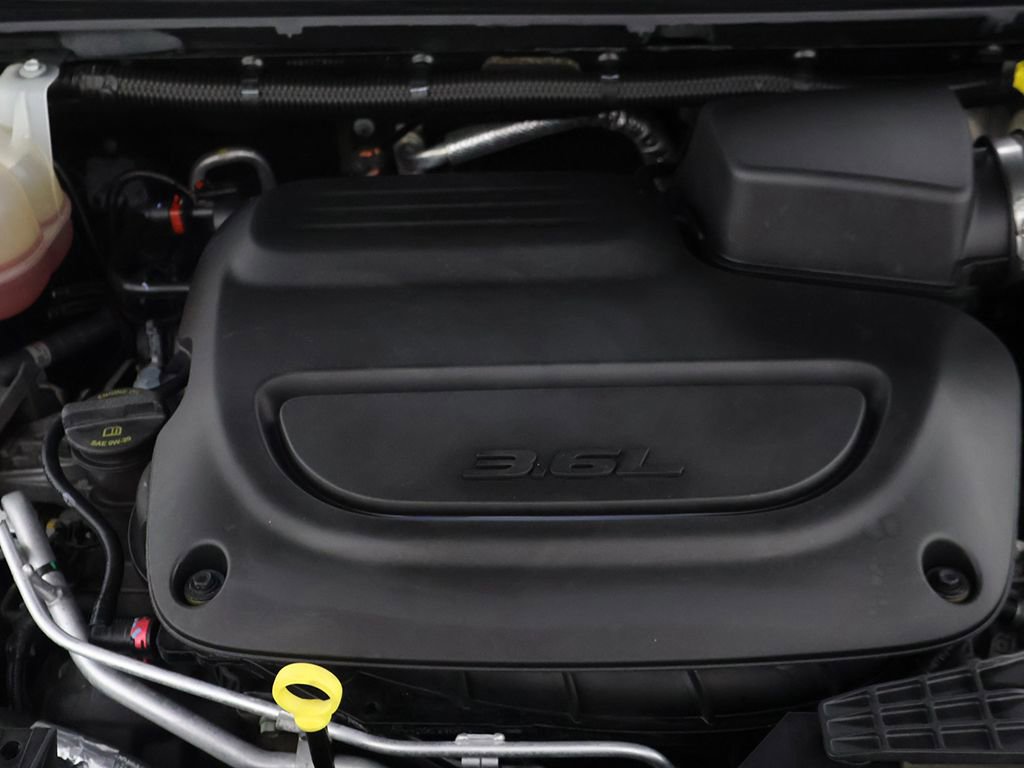 Used 2023 Chrysler Voyager LX FWD image 20