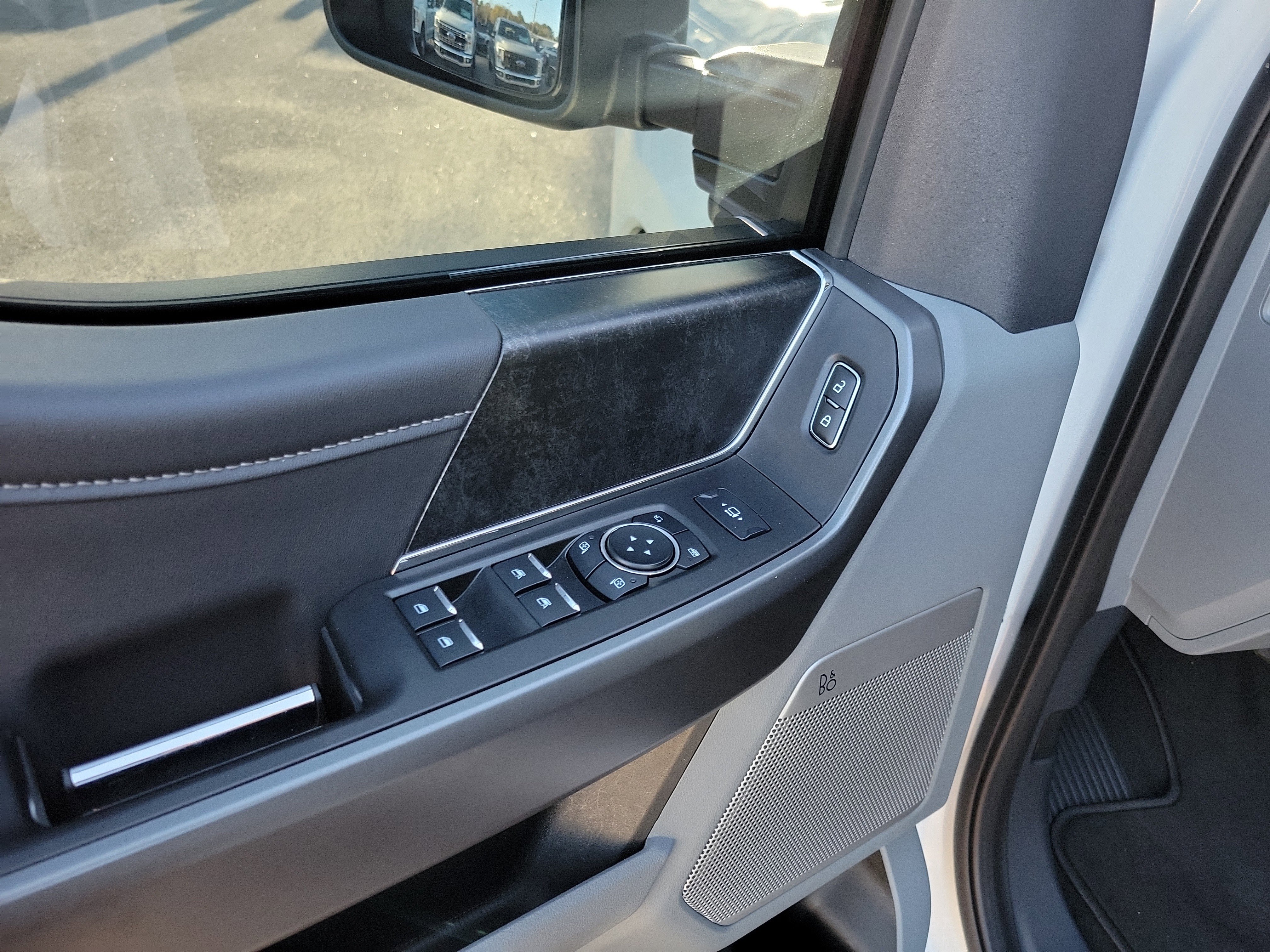 Used 2024 Ford F250 XLT w/ XLT Premium Package image 6