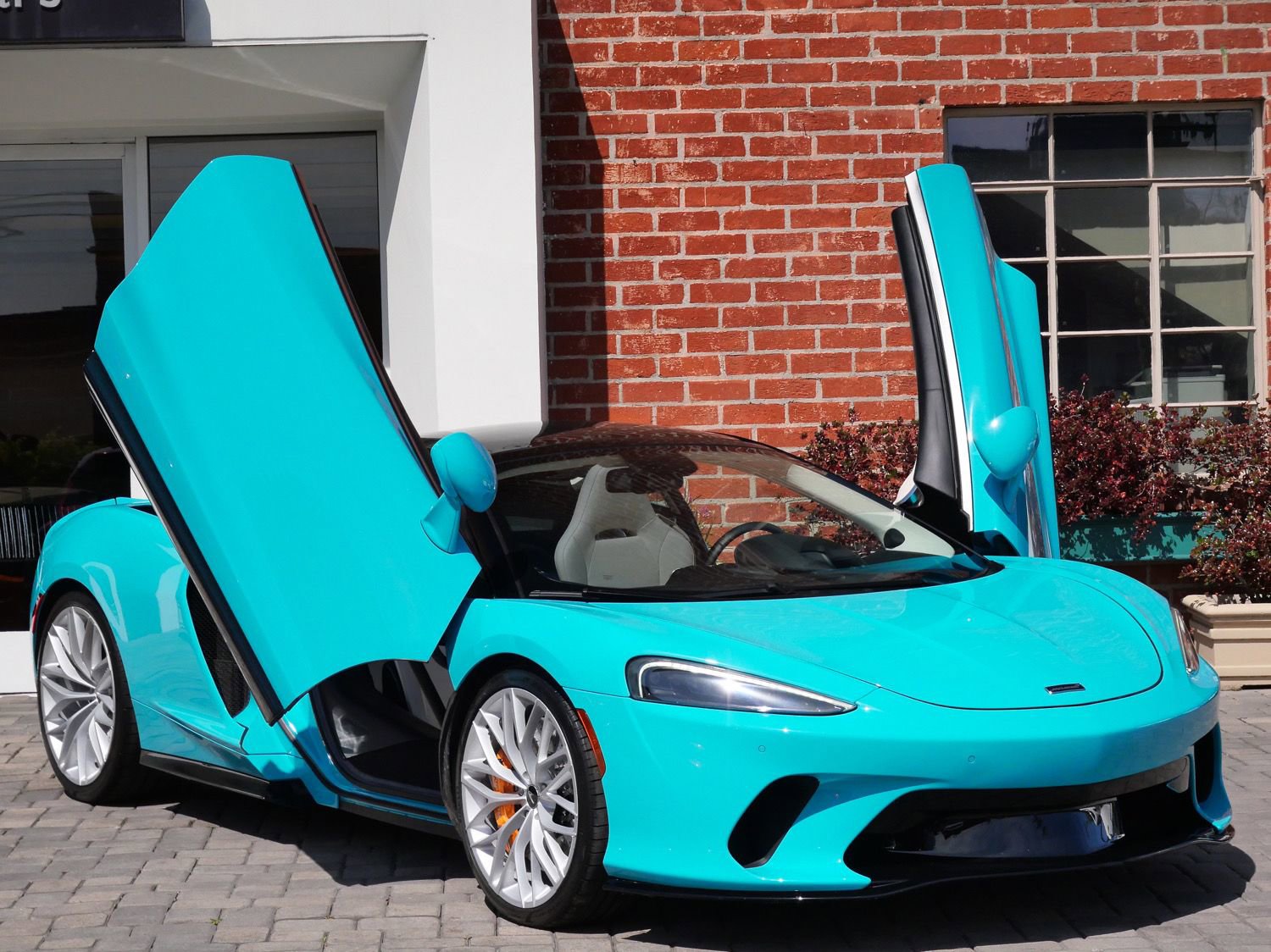 Used 2023 McLaren GT RWD image 14