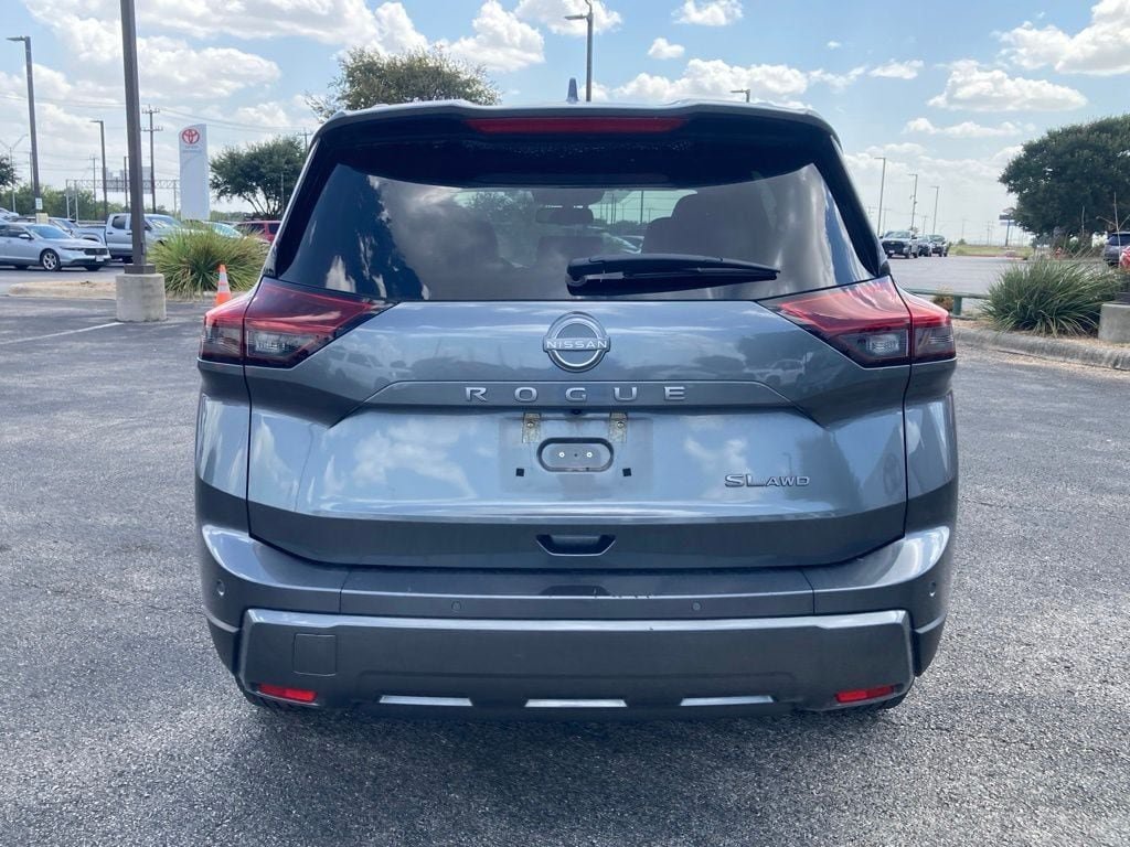 Used 2026 Nissan Rogue SL AWD/4WD image 6