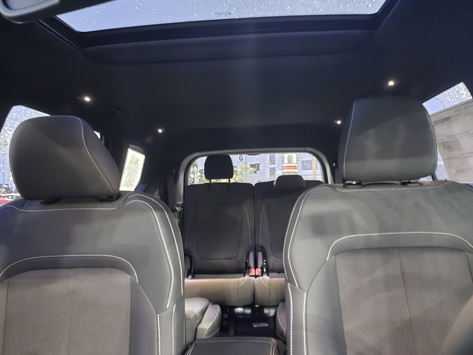 New 2025 Jeep Grand Cherokee L Laredo image 30