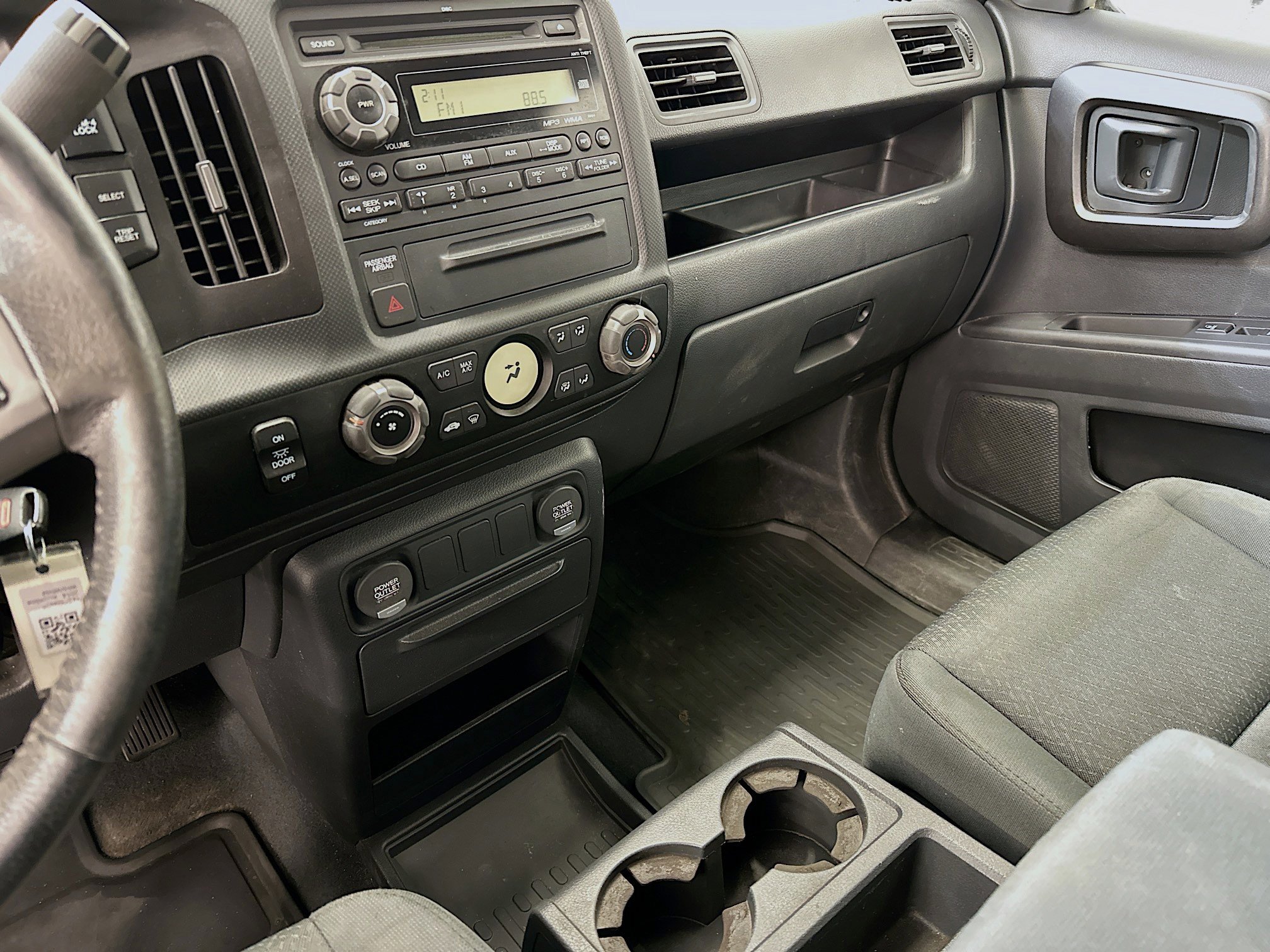 Used 2014 Honda Ridgeline Sport image 25