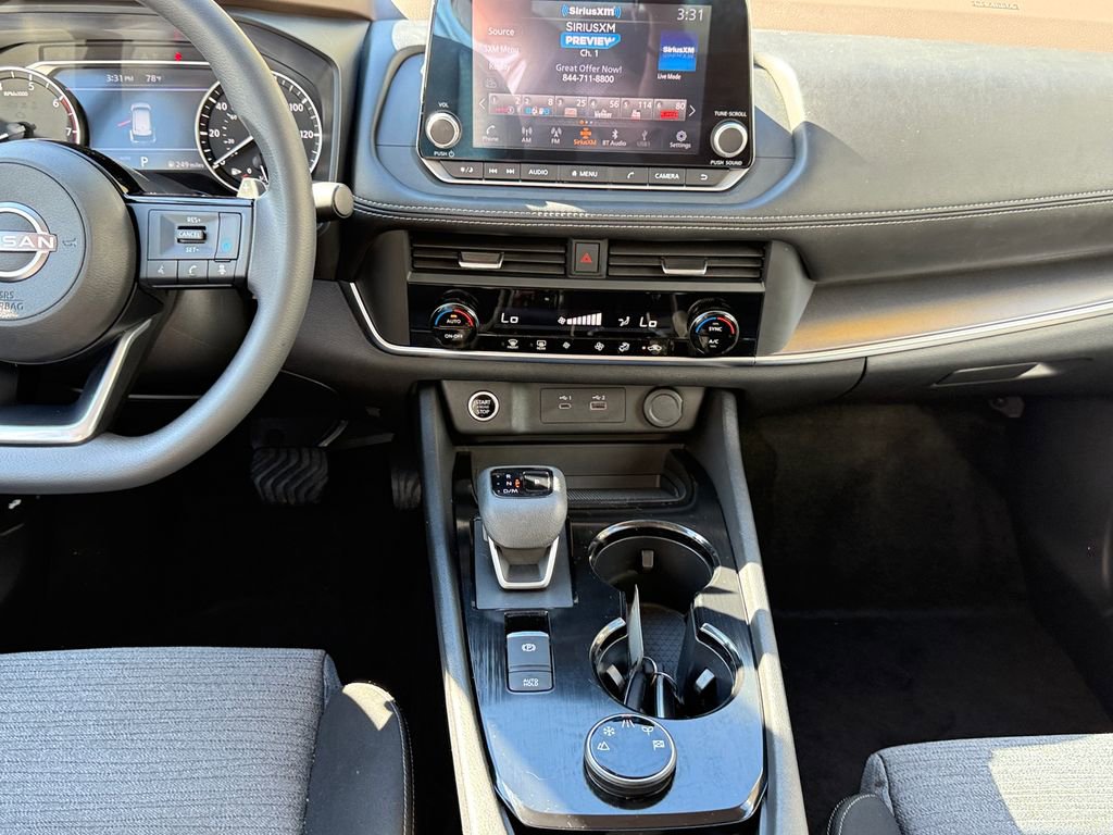 Used 2023 Nissan Rogue SV AWD/4WD image 14