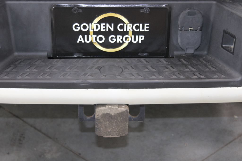 Used 2017 Nissan Titan SL RWD image 18
