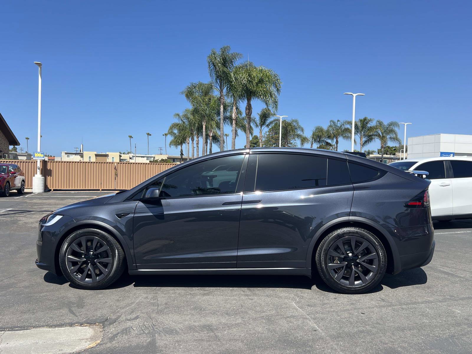 Used 2024 Tesla Model X AWD/4WD image 2