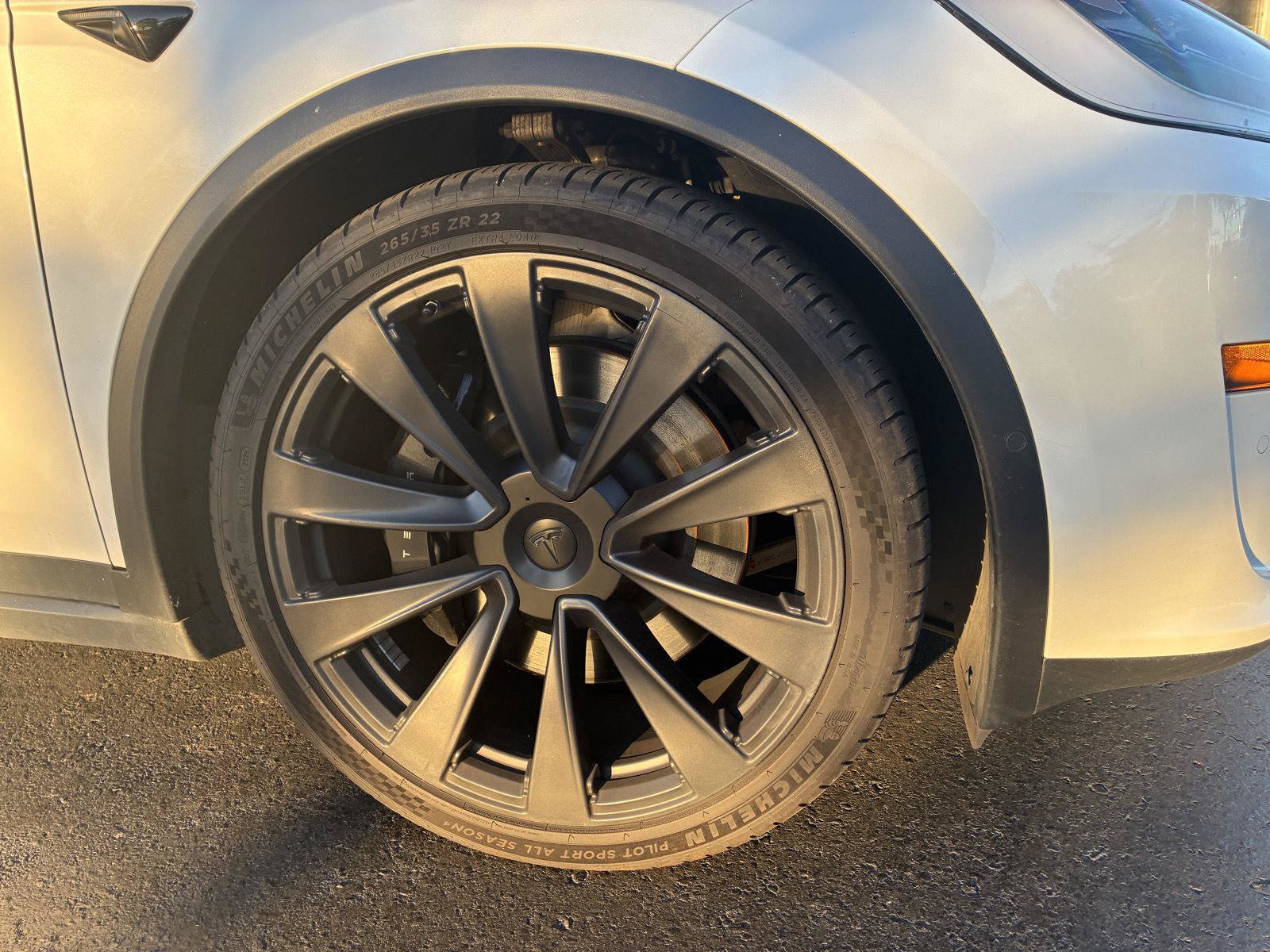 Used 2023 Tesla Model X Plaid AWD/4WD image 2