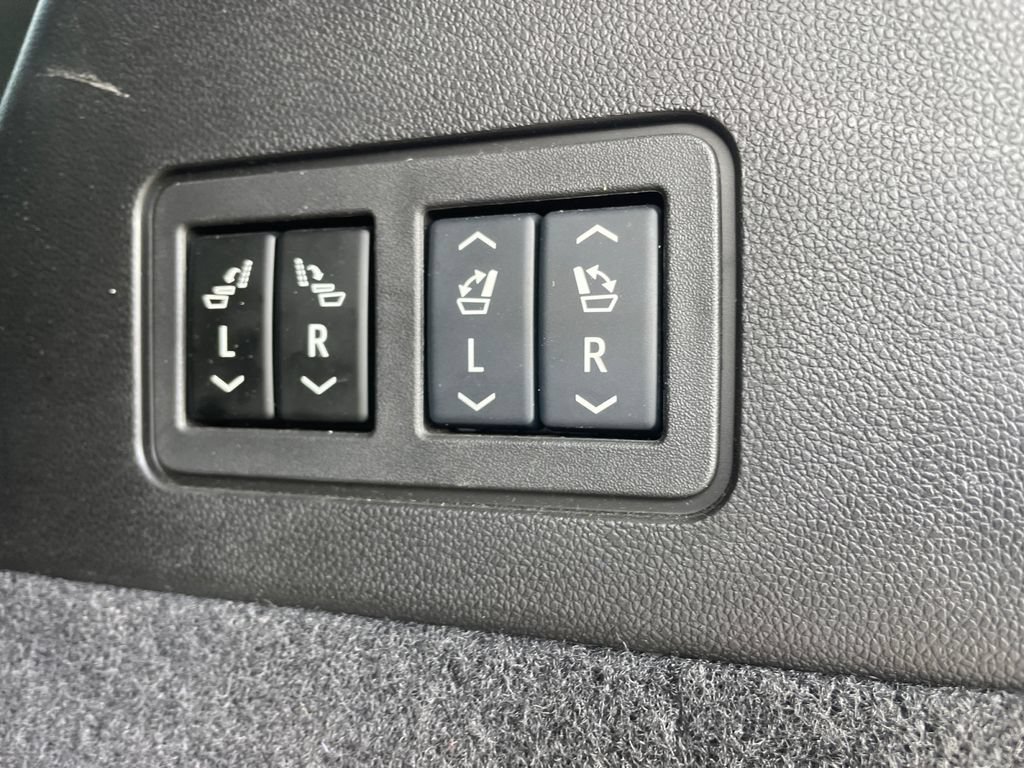 Certified 2024 Cadillac XT6 Sport AWD/4WD image 30