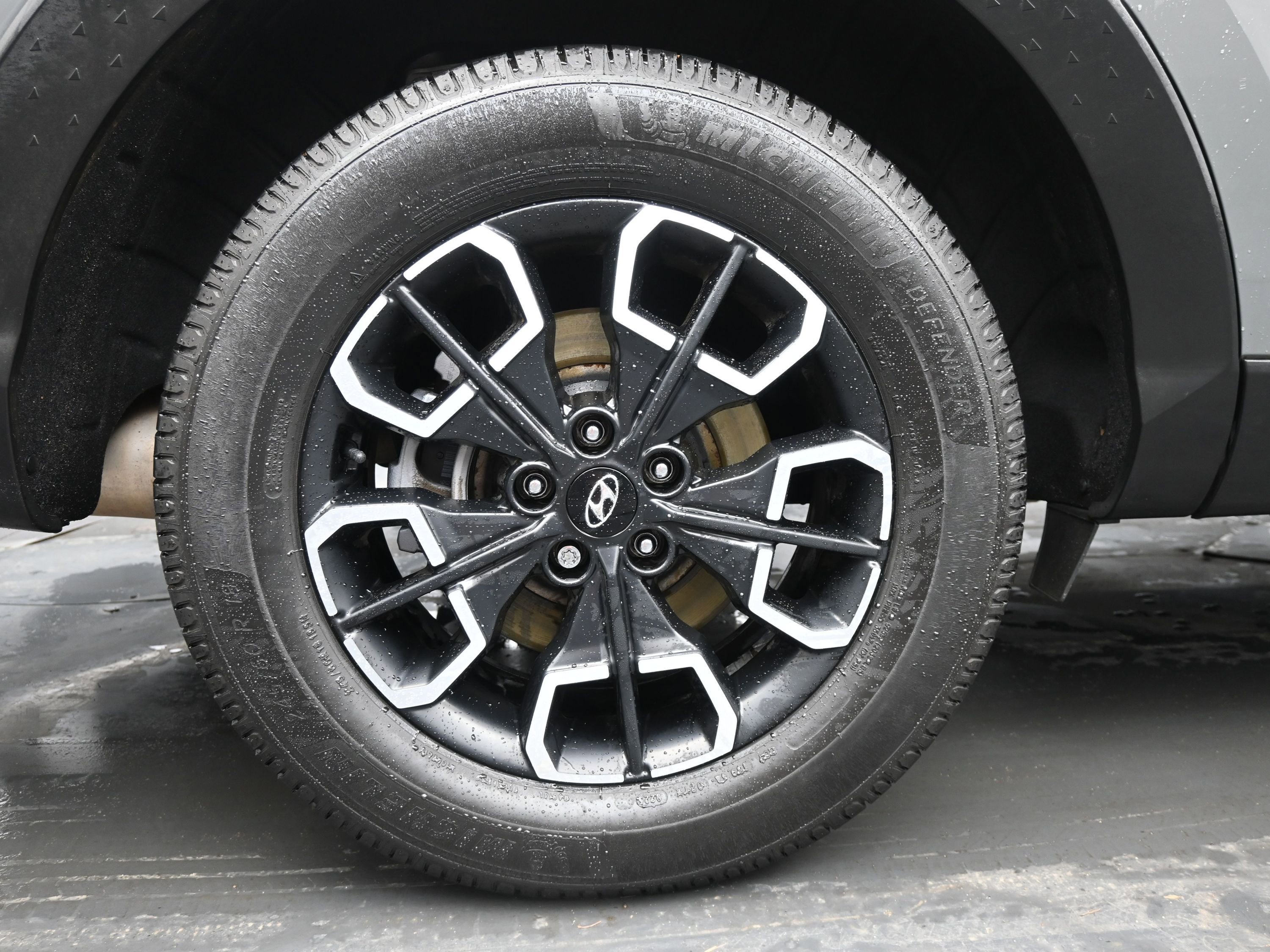 Used 2022 Hyundai Santa Cruz SEL Premium image 9