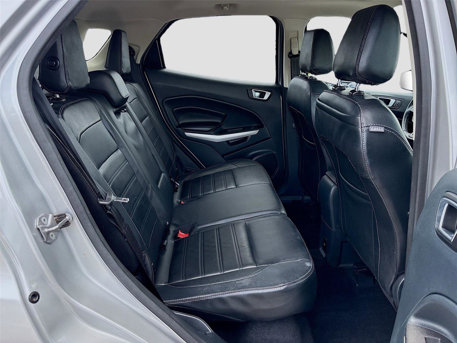 Used 2018 Ford EcoSport Titanium FWD image 31