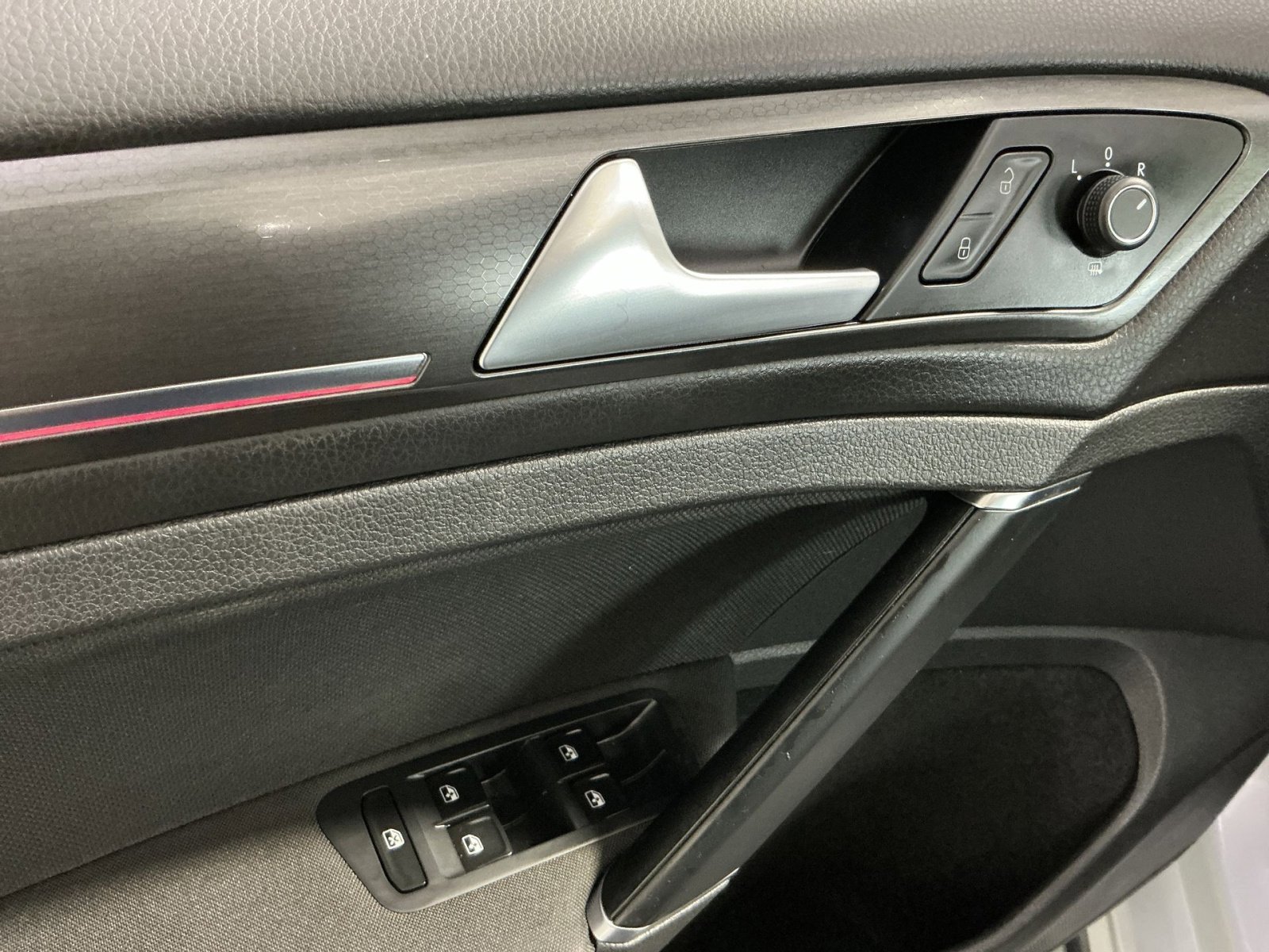 Used 2018 Volkswagen GTI S image 23