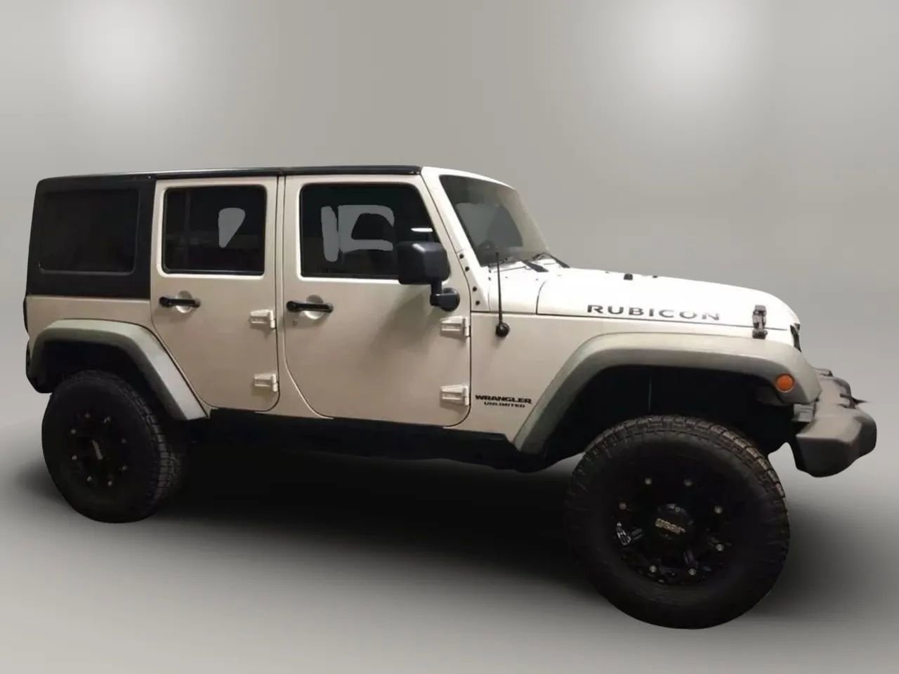 Used 2011 Jeep Wrangler Unlimited Rubicon w/ Dual Top Group image 2