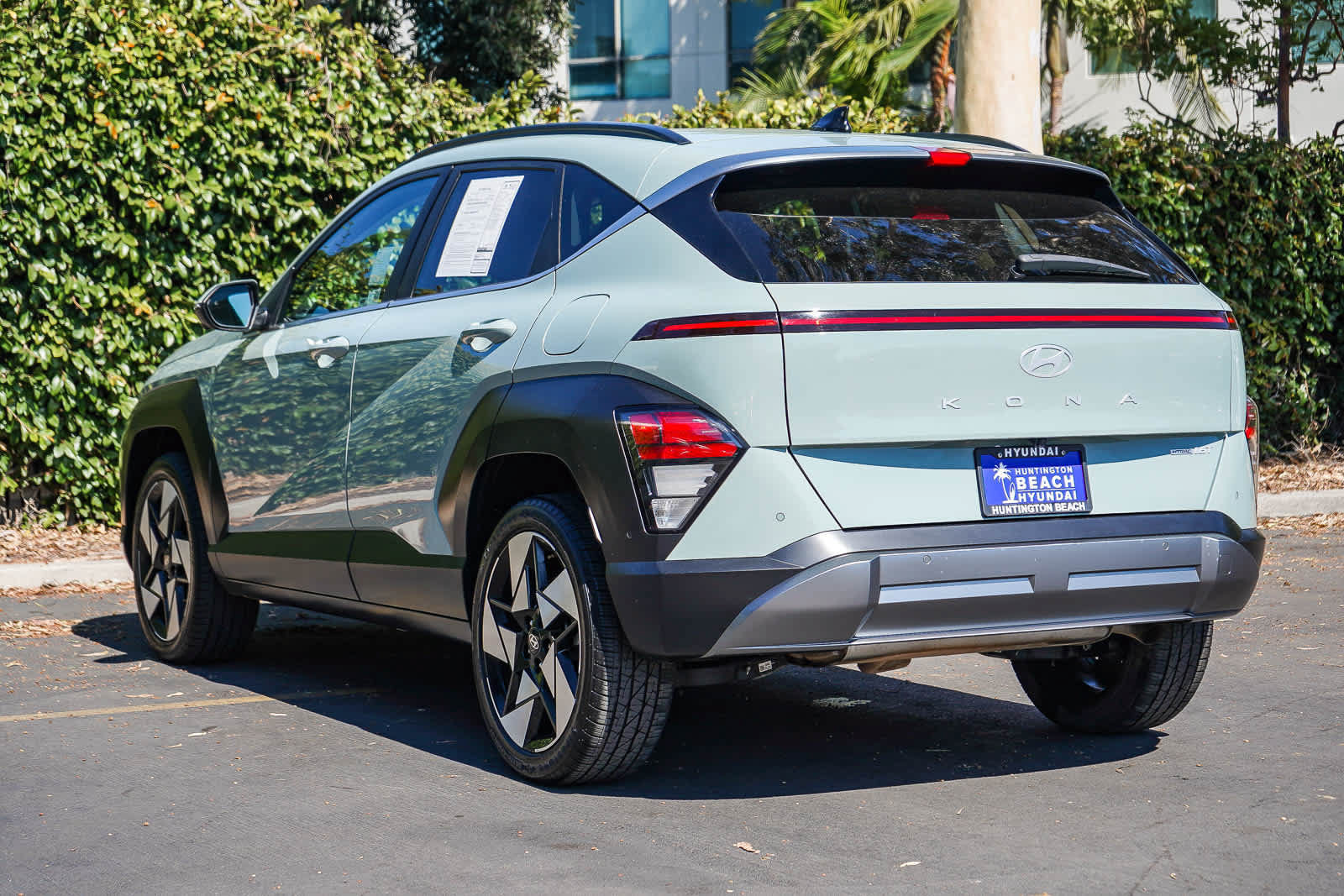 Used 2024 Hyundai Kona Limited AWD/4WD image 5