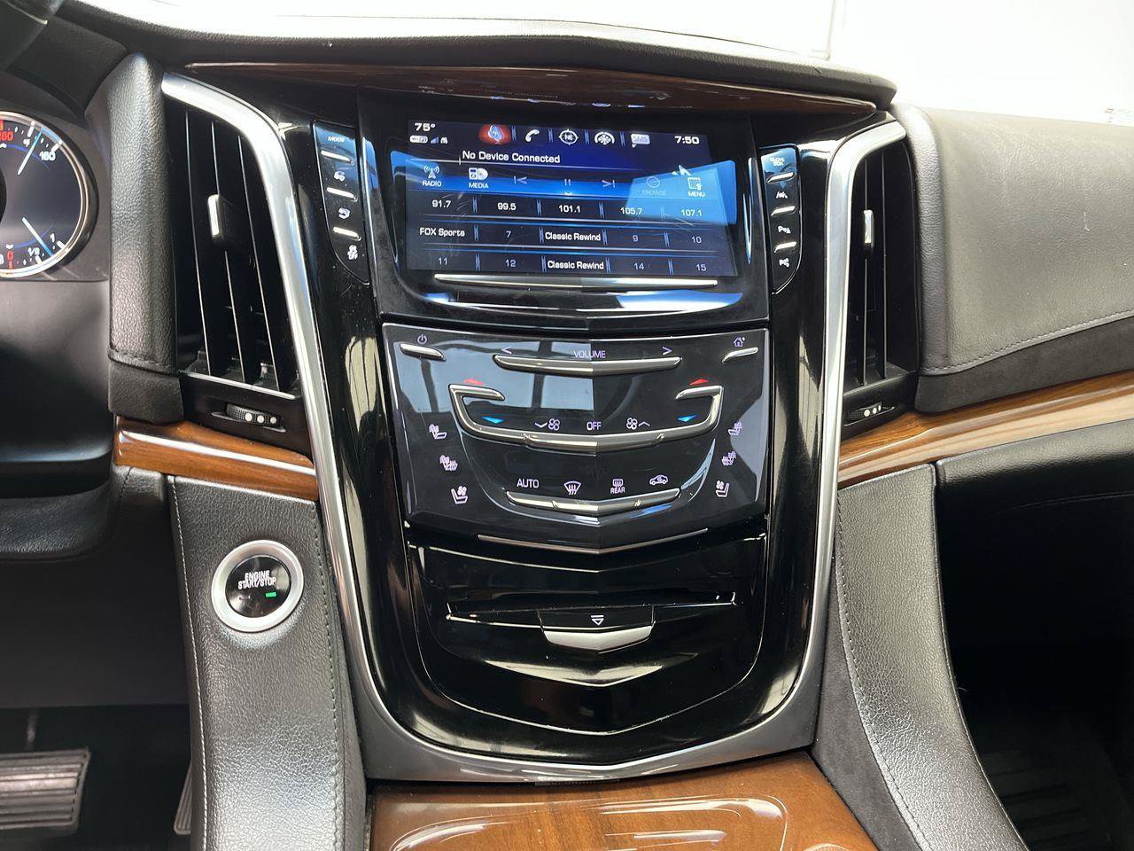 Used 2017 Cadillac Escalade Premium Luxury AWD/4WD image 21