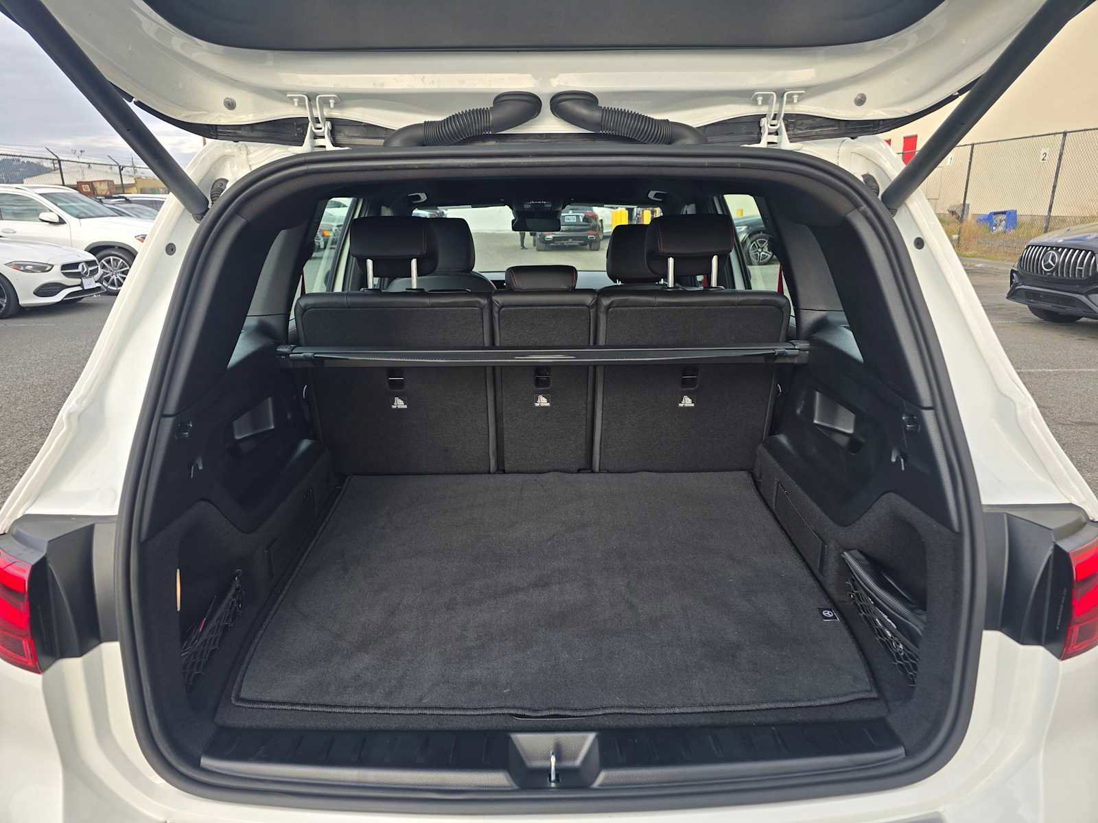 Used 2025 Mercedes-Benz GLB 35 AMG 4MATIC image 16