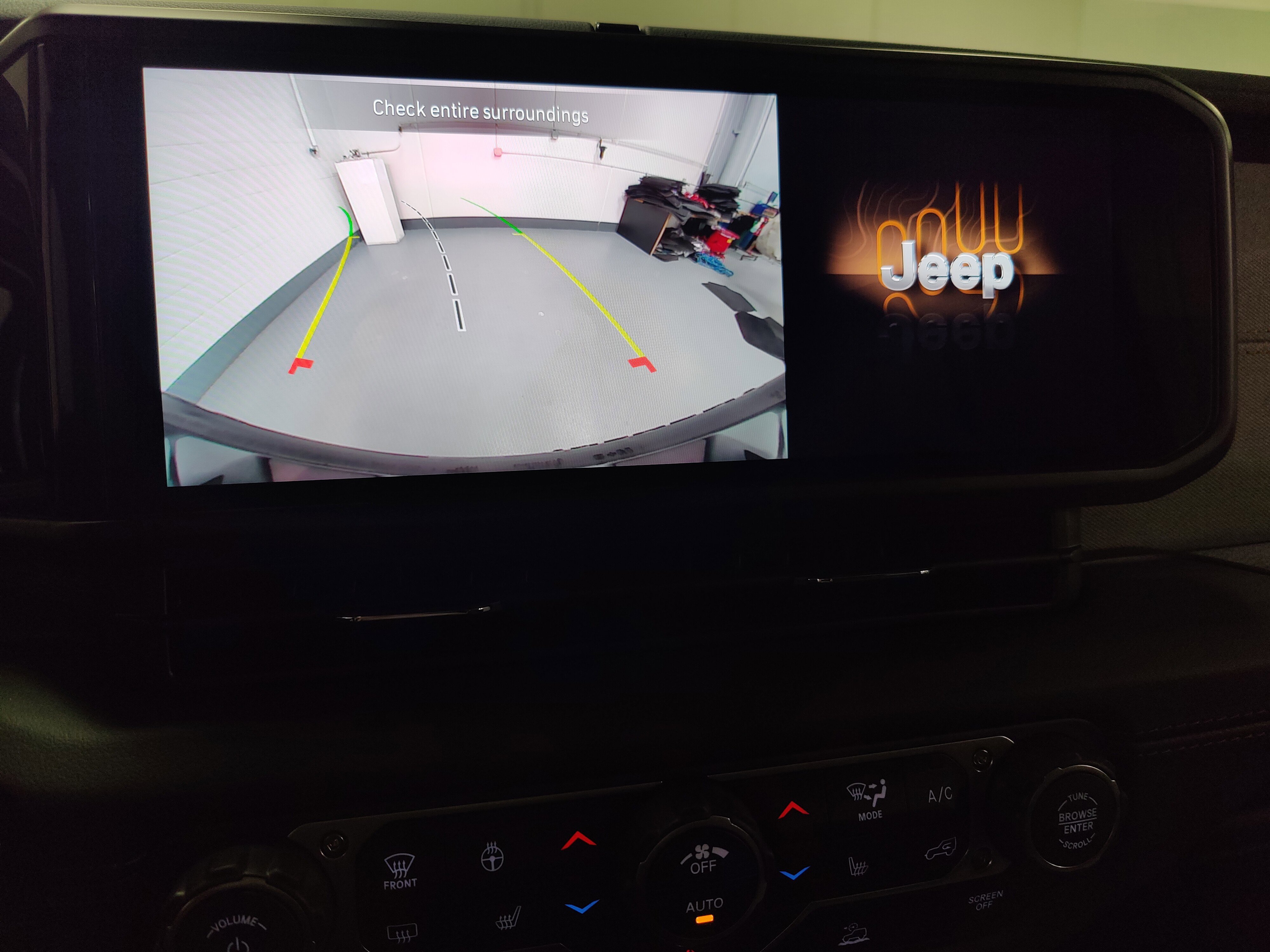 Used 2025 Jeep Wrangler Unlimited Sahara image 20