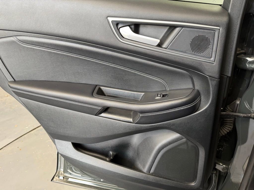 Used 2022 Ford Edge Titanium AWD/4WD image 45