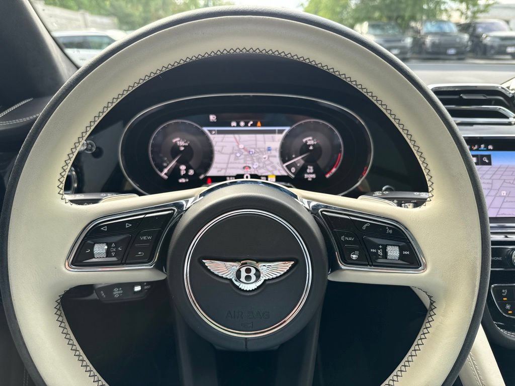 Used 2022 Bentley Bentayga AWD/4WD image 23