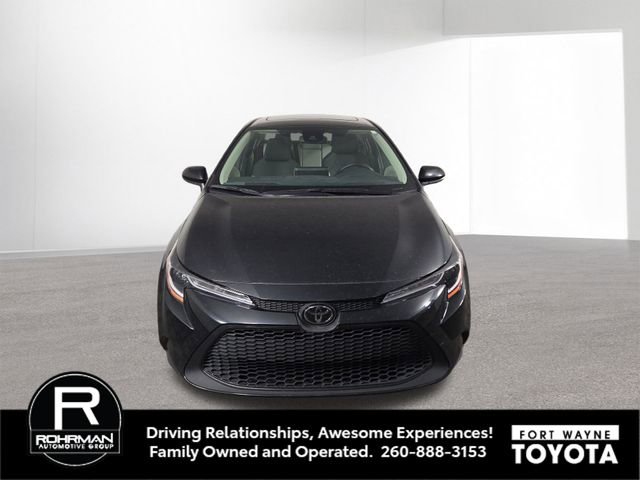Used 2021 Toyota Corolla LE w/ LE Premium Package image 3