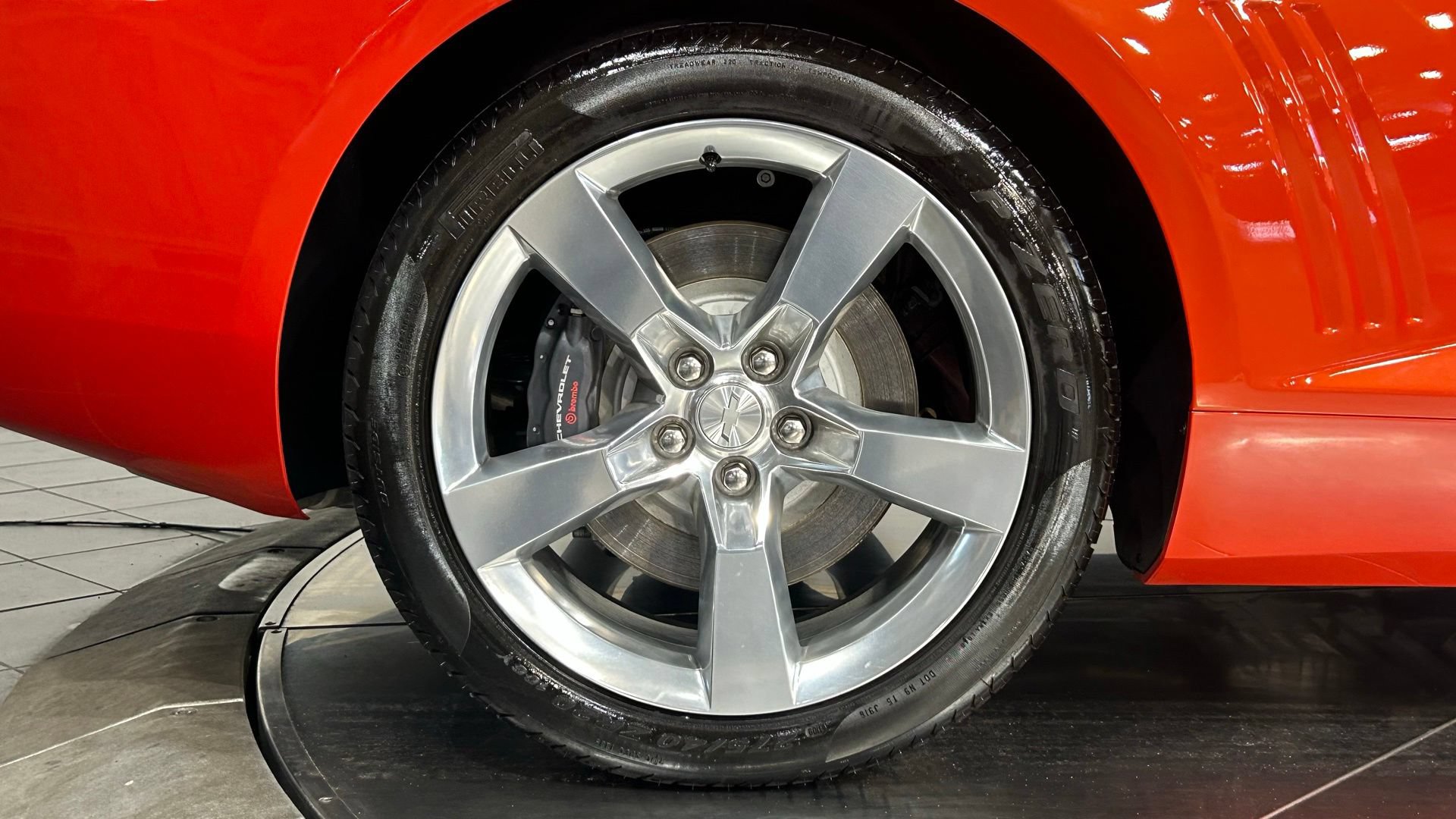 Used 2010 Chevrolet Camaro SS w/ Interior Accent Trim Package RWD image 16
