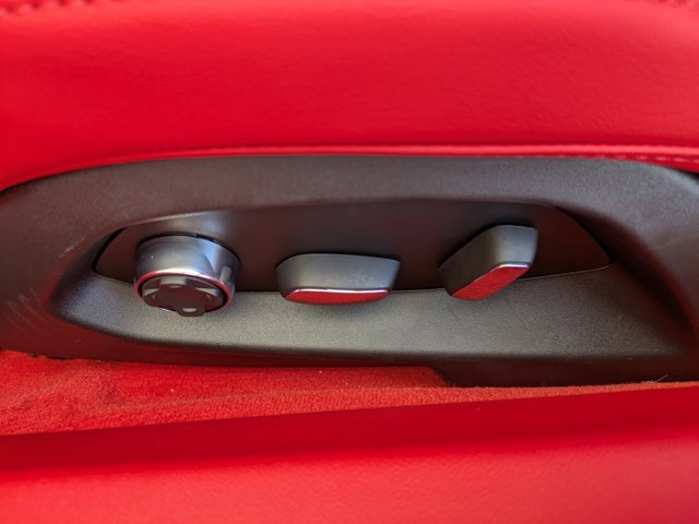 Used 2024 Chevrolet Corvette Stingray Premium Conv w/ Z51 Performance Package image 16