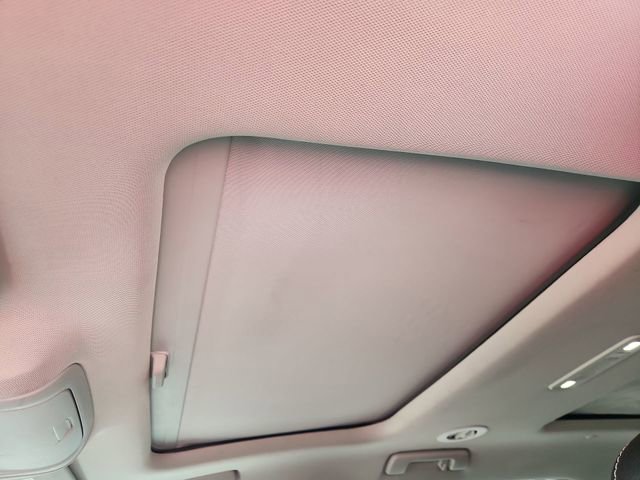 Certified 2022 GMC Acadia Denali w/ Trailering Package image 19