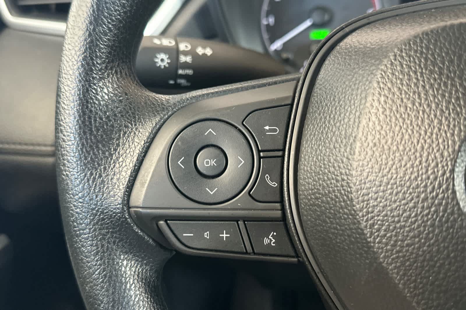 Used 2025 Toyota Corolla Cross AWD Hybrid image 26
