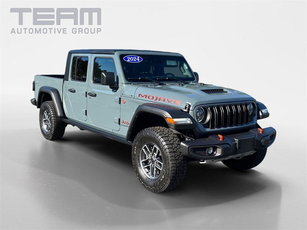 Used 2024 Jeep Gladiator Mojave w/ Convenience Group