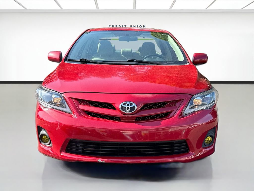 Used 2013 Toyota Corolla L FWD image 2
