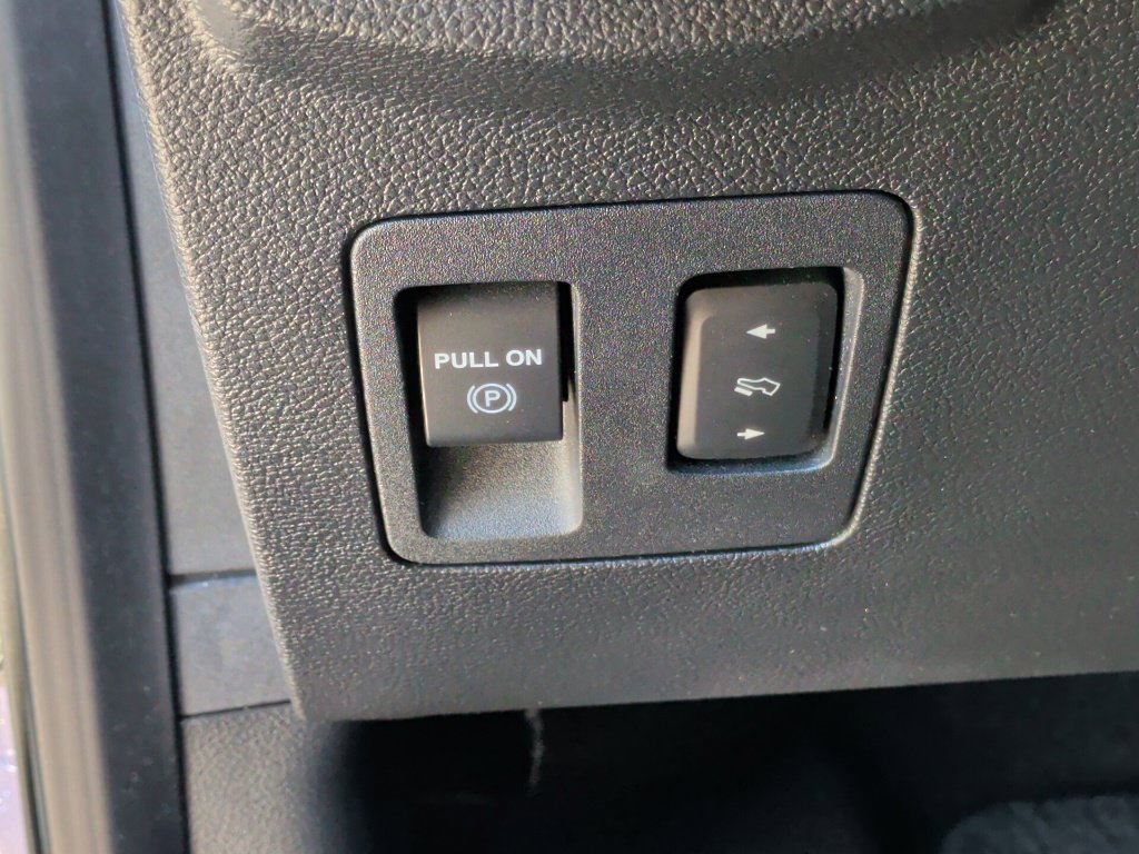 Used 2019 Ford F150 Platinum w/ Equipment Group 701A Luxury RWD image 17