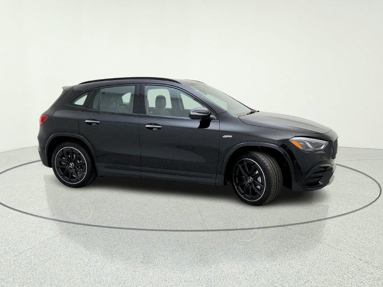 New 2026 Mercedes-Benz GLA 35 AMG 4MATIC image 6
