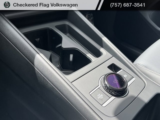 New 2025 Volkswagen Tiguan SE R-Line image 44