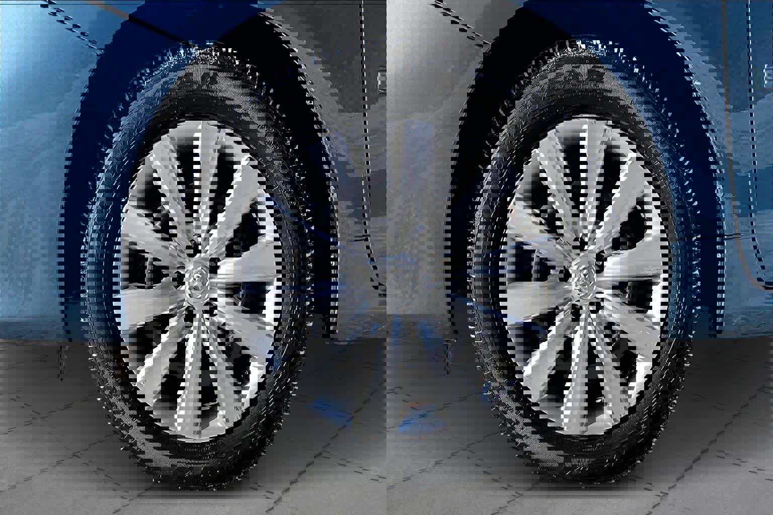 Used 2013 Toyota Corolla LE image 10