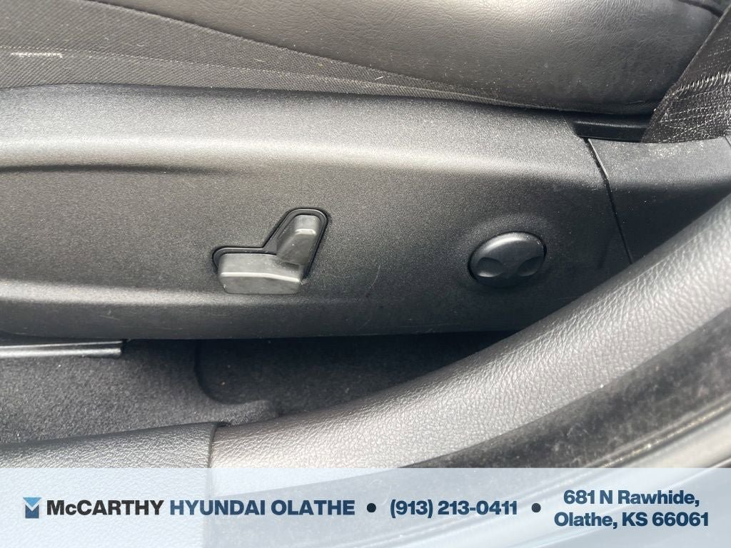 Used 2022 Chrysler 300 Touring L w/ Comfort Group RWD image 26