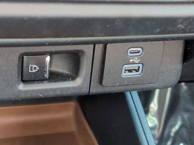 Certified 2024 Ford Maverick Lariat image 22