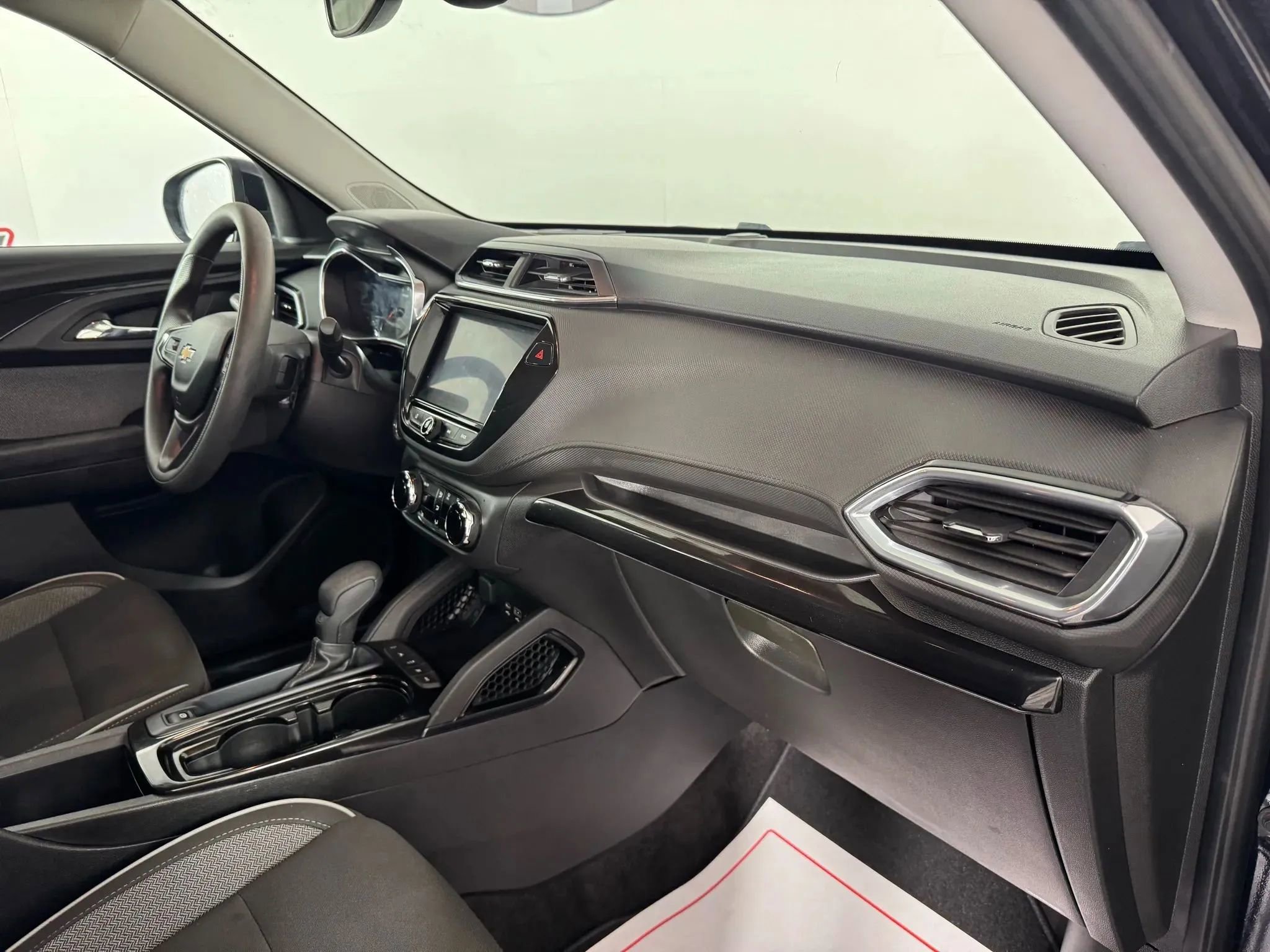 Used 2021 Chevrolet TrailBlazer LT w/ Convenience Package image 12