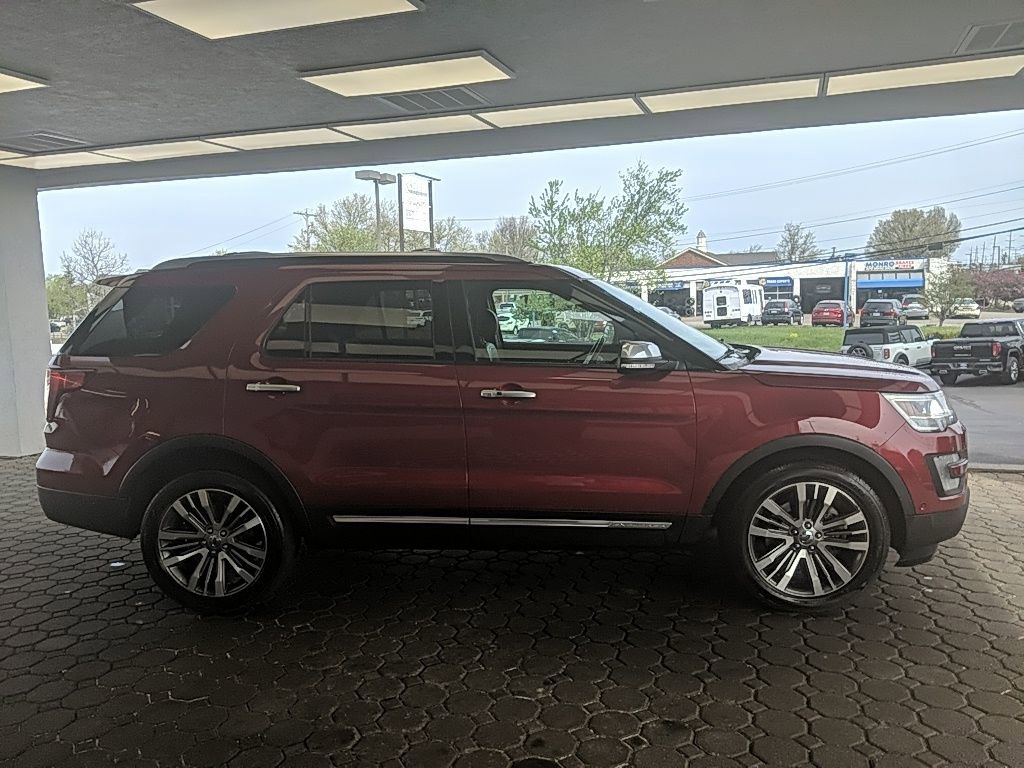 Used 2017 Ford Explorer Platinum image 5